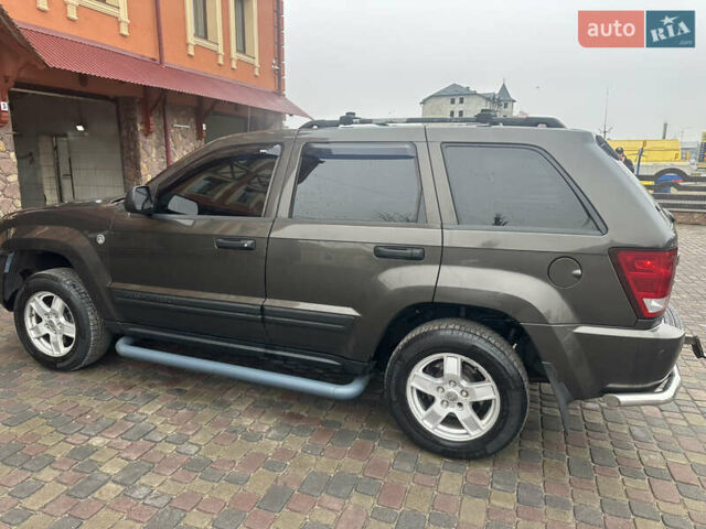 Серый Джип Гранд Чероки, объемом двигателя 4.7 л и пробегом 190 тыс. км за 8777 $, фото 2 на Automoto.ua