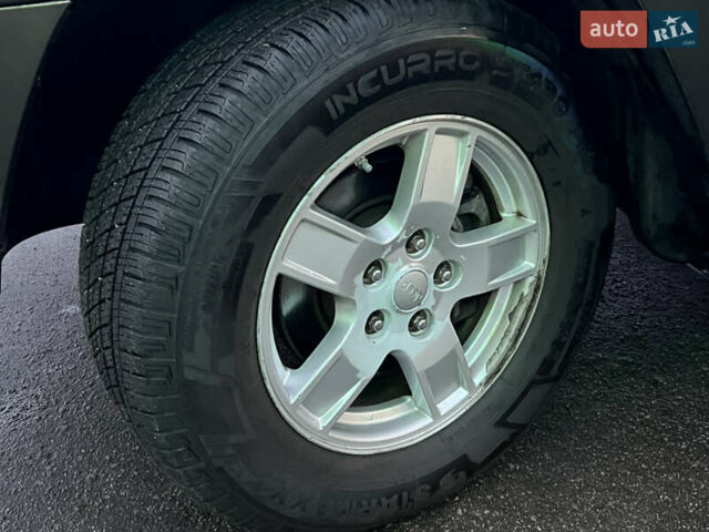 Серый Джип Гранд Чероки, объемом двигателя 3.7 л и пробегом 268 тыс. км за 6600 $, фото 14 на Automoto.ua