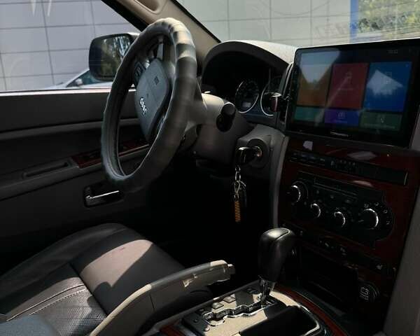 Серый Джип Гранд Чероки, объемом двигателя 2.99 л и пробегом 350 тыс. км за 9999 $, фото 11 на Automoto.ua