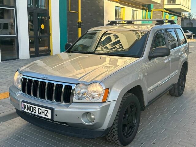 Сірий Джип Grand Cherokee, об'ємом двигуна 3 л та пробігом 217 тис. км за 4699 $, фото 2 на Automoto.ua