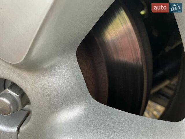 Джип Grand Cherokee 2006 у Житомирі на Automoto.ua Сірий Джип Grand Cherokee, об'ємом двигуна 3 л та пробігом 243 тис. км за 9999 $, фото 43 на Automoto.ua