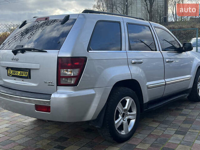 Серый Джип Гранд Чероки, объемом двигателя 5.65 л и пробегом 244 тыс. км за 9200 $, фото 6 на Automoto.ua