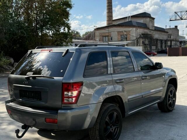 Сірий Джип Grand Cherokee, об'ємом двигуна 3 л та пробігом 240 тис. км за 12500 $, фото 4 на Automoto.ua