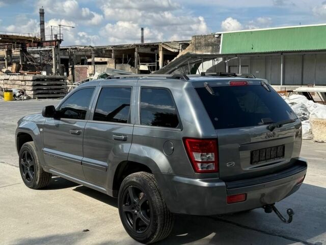 Сірий Джип Grand Cherokee, об'ємом двигуна 3 л та пробігом 240 тис. км за 12500 $, фото 2 на Automoto.ua