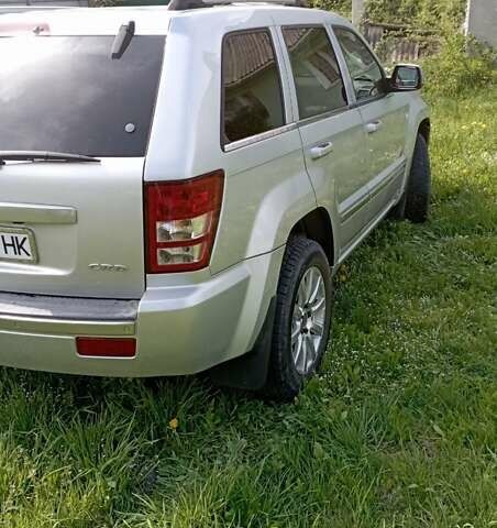 Сірий Джип Grand Cherokee, об'ємом двигуна 2.99 л та пробігом 297 тис. км за 10000 $, фото 4 на Automoto.ua