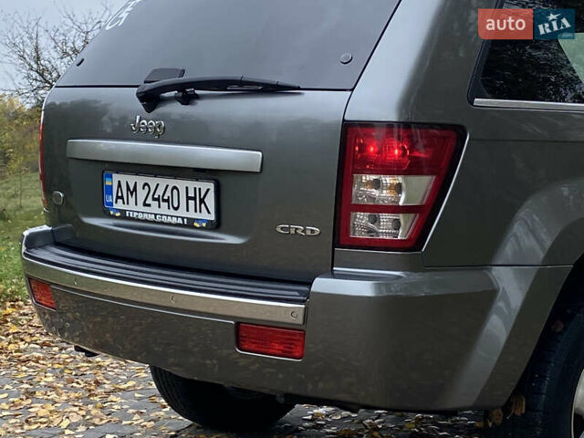 Джип Grand Cherokee 2006 у Житомирі на Automoto.ua Сірий Джип Grand Cherokee, об'ємом двигуна 3 л та пробігом 243 тис. км за 9999 $, фото 18 на Automoto.ua