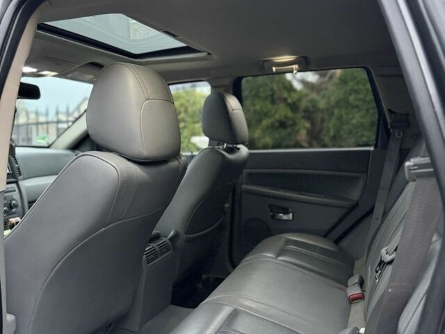 Серый Джип Гранд Чероки, объемом двигателя 3 л и пробегом 290 тыс. км за 3200 $, фото 4 на Automoto.ua