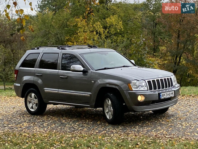 Джип Grand Cherokee 2006 у Житомирі на Automoto.ua Сірий Джип Grand Cherokee, об'ємом двигуна 3 л та пробігом 243 тис. км за 9999 $, фото 13 на Automoto.ua