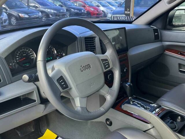 Серый Джип Гранд Чероки, объемом двигателя 5.7 л и пробегом 244 тыс. км за 9200 $, фото 9 на Automoto.ua