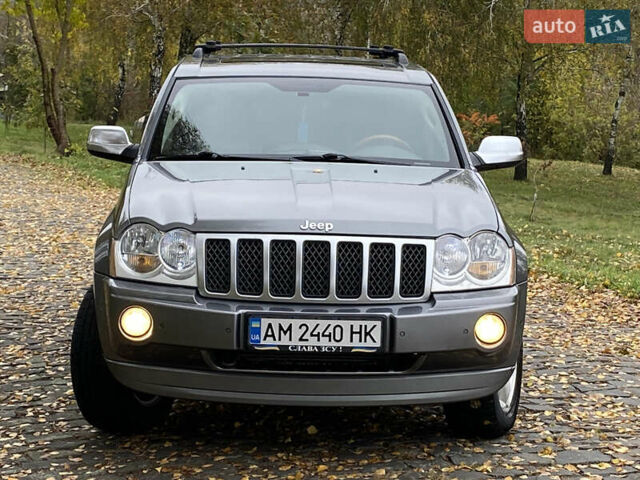 Джип Grand Cherokee 2006 у Житомирі на Automoto.ua Сірий Джип Grand Cherokee, об'ємом двигуна 3 л та пробігом 243 тис. км за 9999 $, фото 6 на Automoto.ua