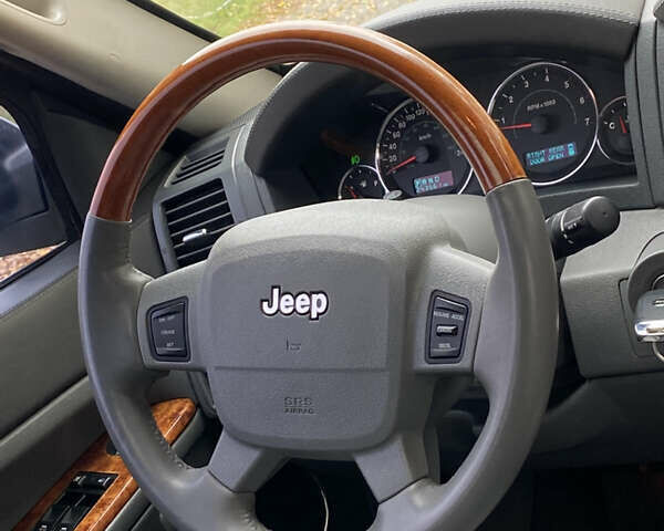 Джип Grand Cherokee 2006 у Житомирі на Automoto.ua Сірий Джип Grand Cherokee, об'ємом двигуна 3 л та пробігом 243 тис. км за 9999 $, фото 21 на Automoto.ua
