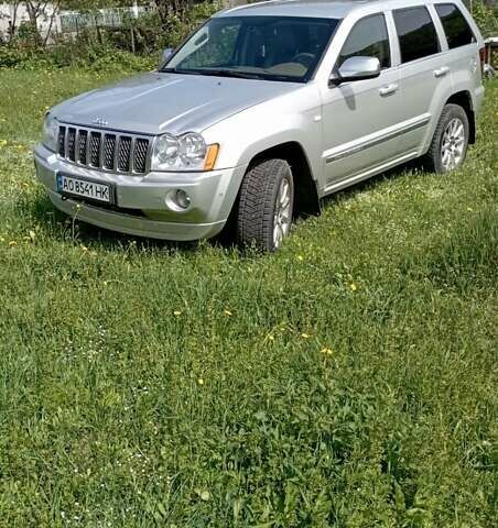 Сірий Джип Grand Cherokee, об'ємом двигуна 2.99 л та пробігом 297 тис. км за 10000 $, фото 1 на Automoto.ua