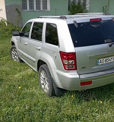 Серый Джип Гранд Чероки, объемом двигателя 2.99 л и пробегом 297 тыс. км за 9000 $, фото 5 на Automoto.ua