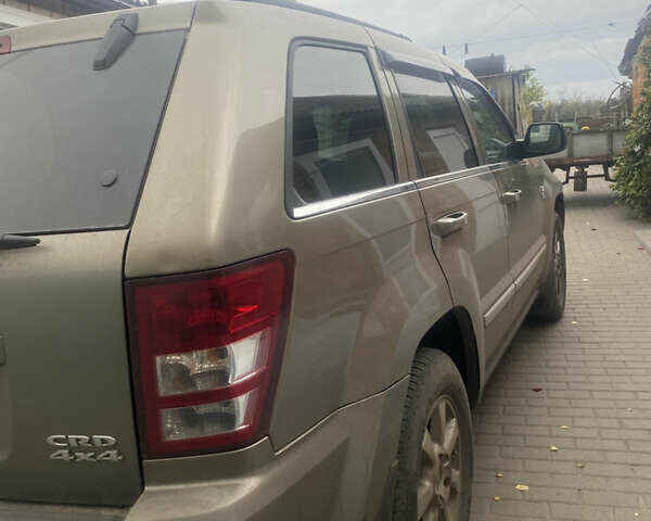 Сірий Джип Grand Cherokee, об'ємом двигуна 2.99 л та пробігом 290 тис. км за 6000 $, фото 1 на Automoto.ua