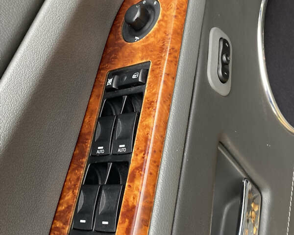Джип Grand Cherokee 2006 у Житомирі на Automoto.ua Сірий Джип Grand Cherokee, об'ємом двигуна 3 л та пробігом 243 тис. км за 9999 $, фото 31 на Automoto.ua