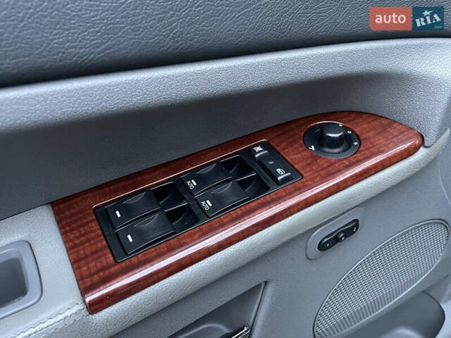 Сірий Джип Grand Cherokee, об'ємом двигуна 5.7 л та пробігом 205 тис. км за 11999 $, фото 11 на Automoto.ua