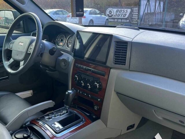 Серый Джип Гранд Чероки, объемом двигателя 5.7 л и пробегом 244 тыс. км за 9200 $, фото 14 на Automoto.ua