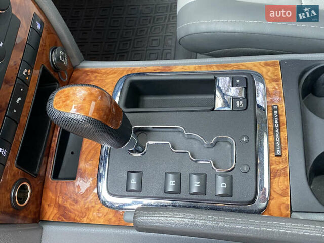 Джип Grand Cherokee 2006 у Житомирі на Automoto.ua Сірий Джип Grand Cherokee, об'ємом двигуна 3 л та пробігом 243 тис. км за 9999 $, фото 33 на Automoto.ua