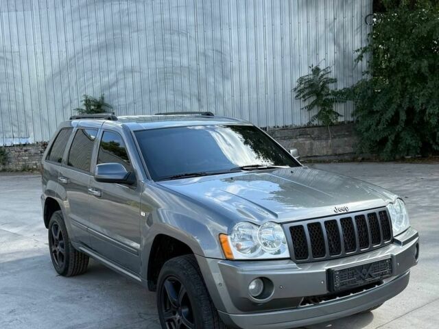 Сірий Джип Grand Cherokee, об'ємом двигуна 3 л та пробігом 240 тис. км за 12500 $, фото 5 на Automoto.ua