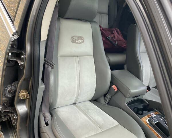 Джип Grand Cherokee 2006 у Житомирі на Automoto.ua Сірий Джип Grand Cherokee, об'ємом двигуна 3 л та пробігом 243 тис. км за 9999 $, фото 26 на Automoto.ua