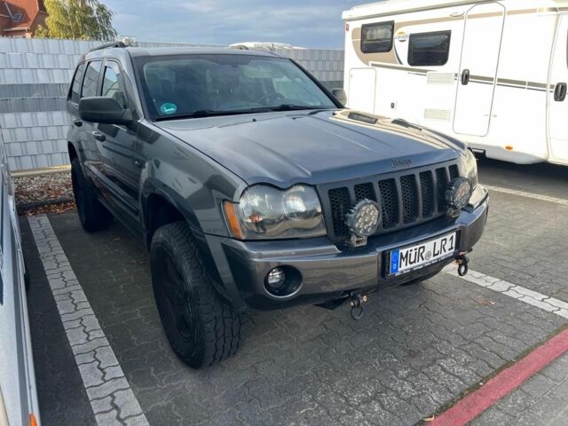 Сірий Джип Grand Cherokee, об'ємом двигуна 3 л та пробігом 275 тис. км за 5547 $, фото 1 на Automoto.ua