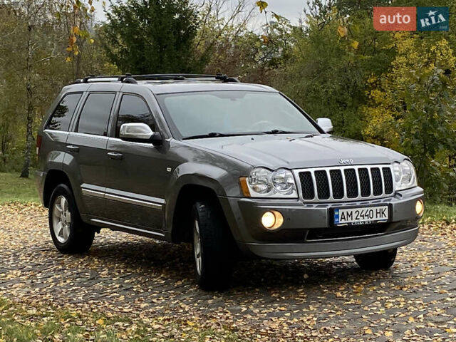 Джип Grand Cherokee 2006 у Житомирі на Automoto.ua Сірий Джип Grand Cherokee, об'ємом двигуна 3 л та пробігом 243 тис. км за 9999 $, фото 5 на Automoto.ua