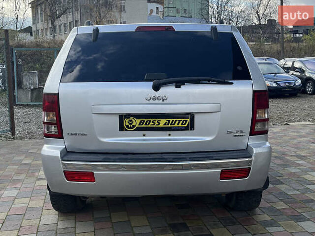 Серый Джип Гранд Чероки, объемом двигателя 5.65 л и пробегом 244 тыс. км за 9200 $, фото 5 на Automoto.ua