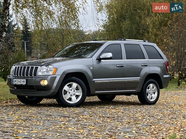 Джип Grand Cherokee 2006 у Житомирі на Automoto.ua Сірий Джип Grand Cherokee, об'ємом двигуна 3 л та пробігом 243 тис. км за 9999 $, фото 2 на Automoto.ua