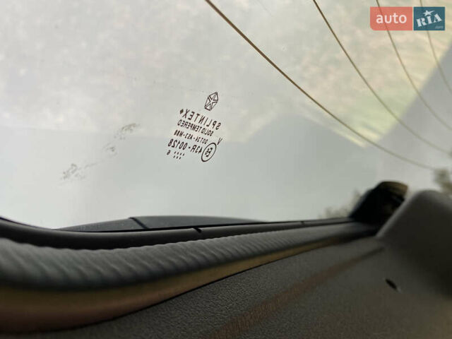 Джип Grand Cherokee 2006 у Житомирі на Automoto.ua Сірий Джип Grand Cherokee, об'ємом двигуна 3 л та пробігом 243 тис. км за 9999 $, фото 49 на Automoto.ua