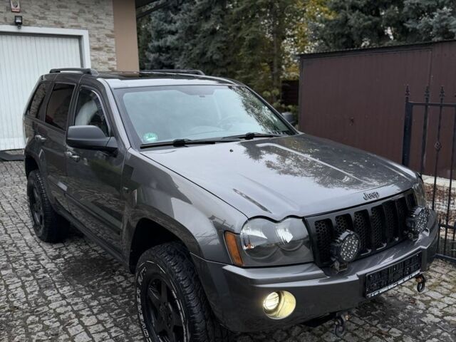 Серый Джип Гранд Чероки, объемом двигателя 3 л и пробегом 290 тыс. км за 3200 $, фото 2 на Automoto.ua
