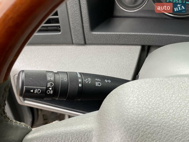 Джип Grand Cherokee 2006 у Житомирі на Automoto.ua Сірий Джип Grand Cherokee, об'ємом двигуна 3 л та пробігом 243 тис. км за 9999 $, фото 54 на Automoto.ua