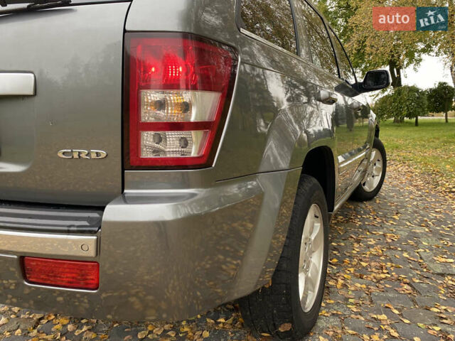 Джип Grand Cherokee 2006 у Житомирі на Automoto.ua Сірий Джип Grand Cherokee, об'ємом двигуна 3 л та пробігом 243 тис. км за 9999 $, фото 59 на Automoto.ua