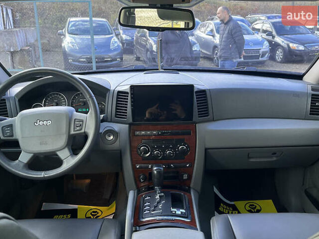Серый Джип Гранд Чероки, объемом двигателя 5.65 л и пробегом 244 тыс. км за 9200 $, фото 8 на Automoto.ua