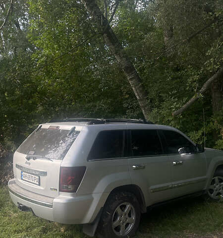 Сірий Джип Grand Cherokee, об'ємом двигуна 4.7 л та пробігом 352 тис. км за 12000 $, фото 6 на Automoto.ua