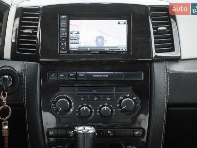 Серый Джип Гранд Чероки, объемом двигателя 6.06 л и пробегом 154 тыс. км за 15900 $, фото 23 на Automoto.ua