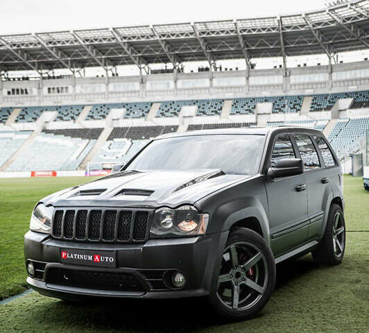 Серый Джип Гранд Чероки, объемом двигателя 6.06 л и пробегом 154 тыс. км за 15900 $, фото 4 на Automoto.ua