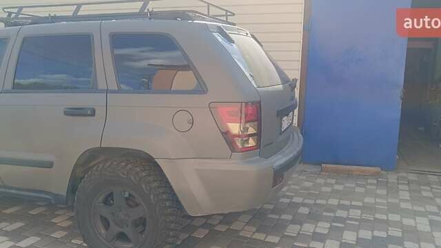 Сірий Джип Grand Cherokee, об'ємом двигуна 2.99 л та пробігом 317 тис. км за 10800 $, фото 2 на Automoto.ua
