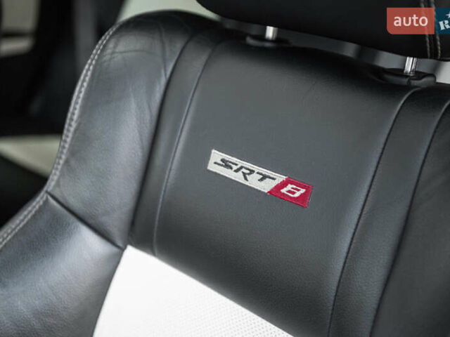 Серый Джип Гранд Чероки, объемом двигателя 6.06 л и пробегом 154 тыс. км за 14900 $, фото 20 на Automoto.ua