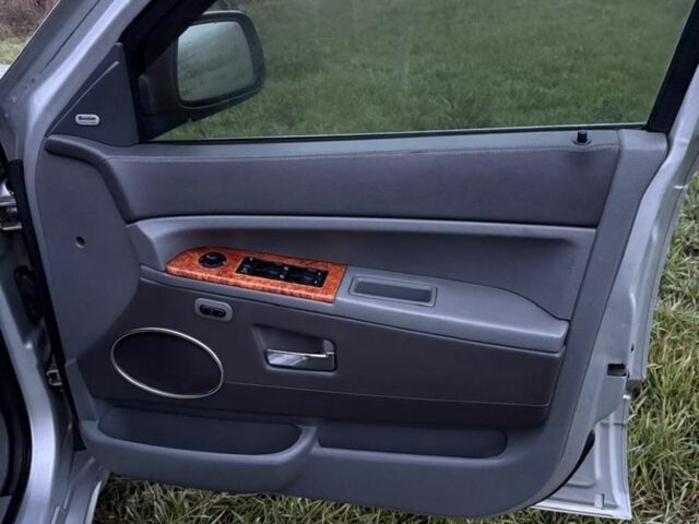 Серый Джип Гранд Чероки, объемом двигателя 3 л и пробегом 262 тыс. км за 5500 $, фото 20 на Automoto.ua