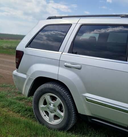 Сірий Джип Grand Cherokee, об'ємом двигуна 2.99 л та пробігом 380 тис. км за 9490 $, фото 7 на Automoto.ua