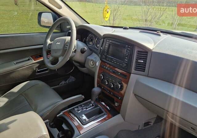 Сірий Джип Grand Cherokee, об'ємом двигуна 2.99 л та пробігом 380 тис. км за 9490 $, фото 11 на Automoto.ua