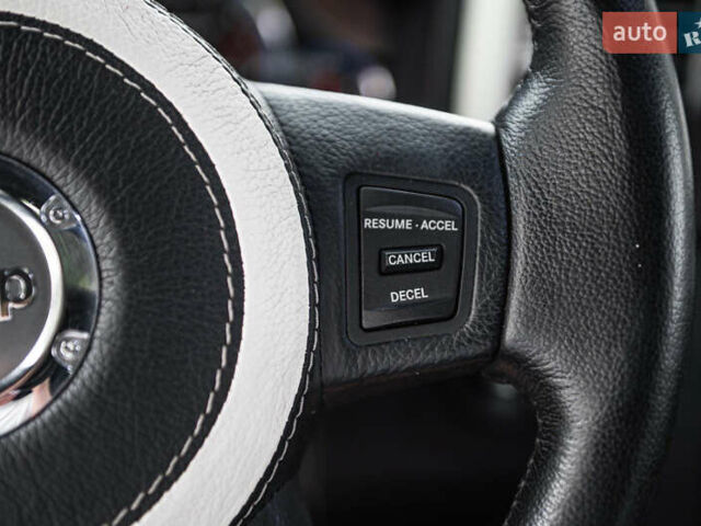 Серый Джип Гранд Чероки, объемом двигателя 6.06 л и пробегом 154 тыс. км за 14900 $, фото 34 на Automoto.ua