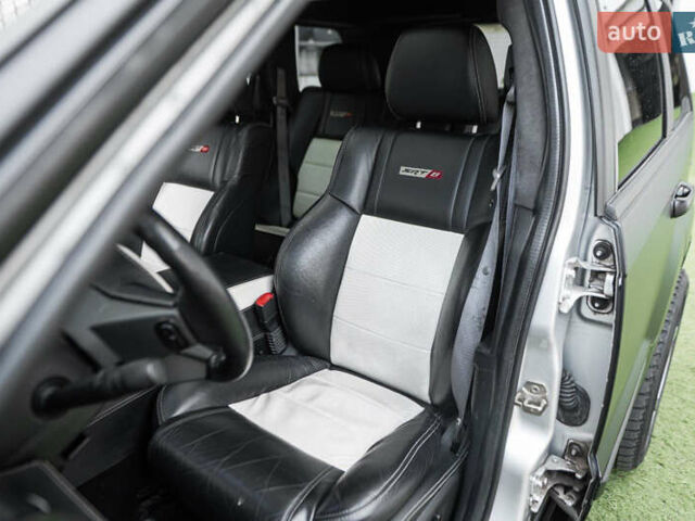 Серый Джип Гранд Чероки, объемом двигателя 6.06 л и пробегом 154 тыс. км за 15900 $, фото 21 на Automoto.ua