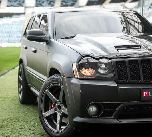 Серый Джип Гранд Чероки, объемом двигателя 6.06 л и пробегом 154 тыс. км за 14900 $, фото 9 на Automoto.ua