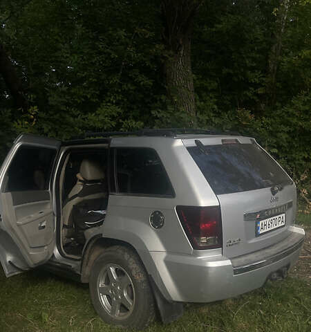 Сірий Джип Grand Cherokee, об'ємом двигуна 4.7 л та пробігом 352 тис. км за 12000 $, фото 5 на Automoto.ua