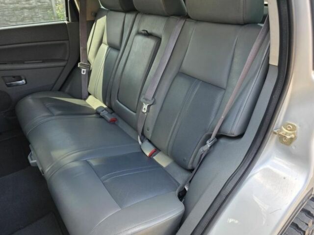 Сірий Джип Grand Cherokee, об'ємом двигуна 3 л та пробігом 225 тис. км за 3700 $, фото 5 на Automoto.ua