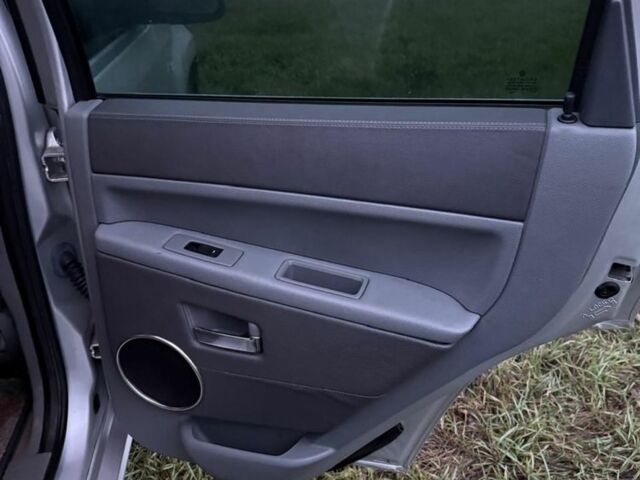 Серый Джип Гранд Чероки, объемом двигателя 3 л и пробегом 262 тыс. км за 5500 $, фото 19 на Automoto.ua