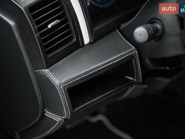 Серый Джип Гранд Чероки, объемом двигателя 6.06 л и пробегом 154 тыс. км за 15900 $, фото 46 на Automoto.ua