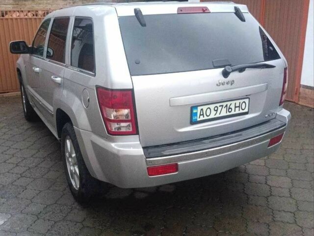 Серый Джип Гранд Чероки, объемом двигателя 3 л и пробегом 480 тыс. км за 8900 $, фото 1 на Automoto.ua