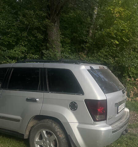 Сірий Джип Grand Cherokee, об'ємом двигуна 4.7 л та пробігом 352 тис. км за 12000 $, фото 2 на Automoto.ua
